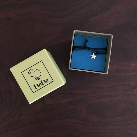 Jewelry - Dodo star necklace